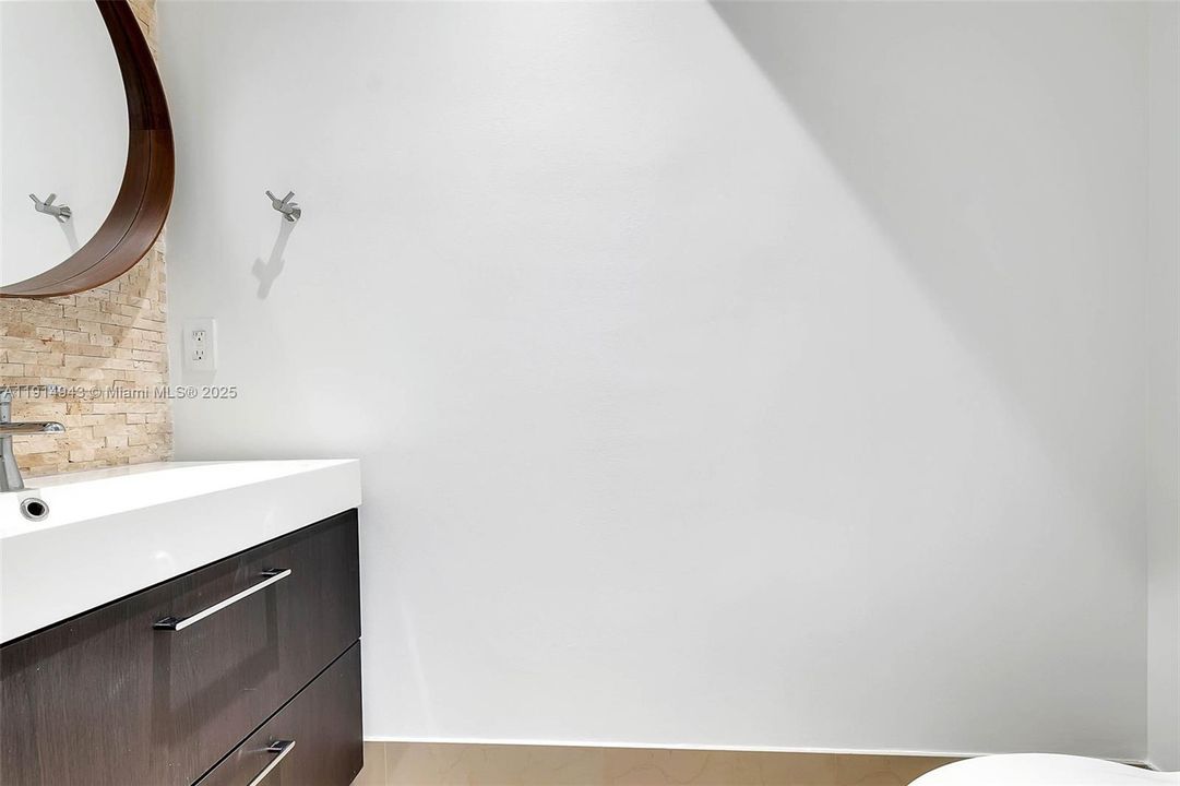 Active With Contract: $2,975 (3 beds, 2 baths, 1416 Square Feet)