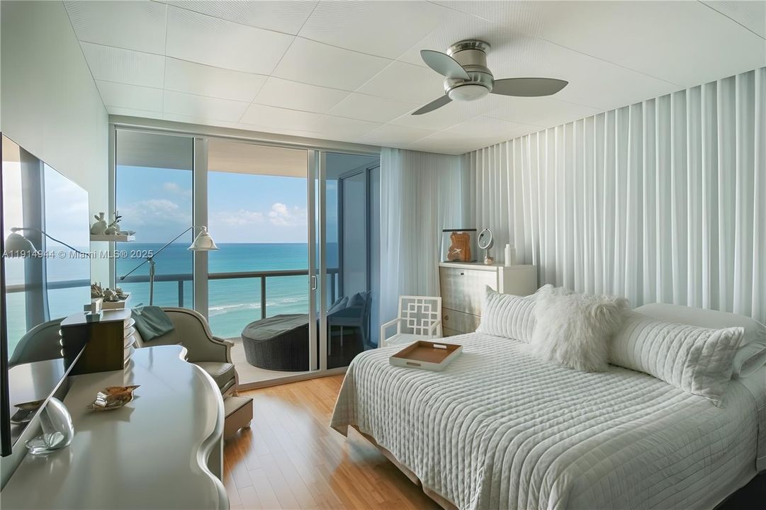 For Sale: $1,499,000 (2 beds, 2 baths, 1084 Square Feet)