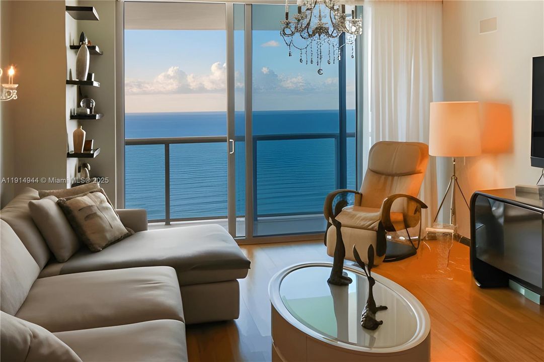 For Sale: $1,499,000 (2 beds, 2 baths, 1084 Square Feet)