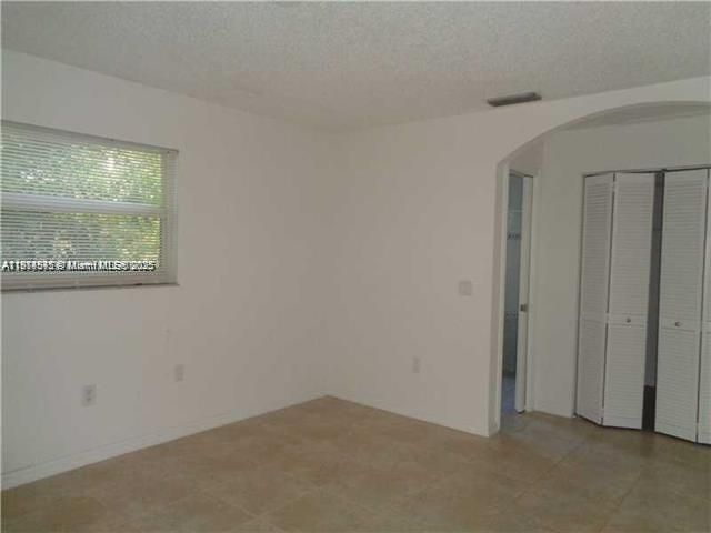 For Rent: $3,000 (3 beds, 2 baths, 1330 Square Feet)