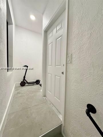 出租: $2,650 (2 贝兹, 1 浴室, 2320 平方英尺)