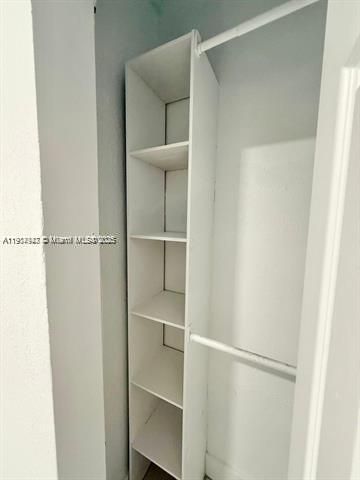 出租: $2,650 (2 贝兹, 1 浴室, 2320 平方英尺)