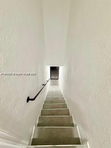 出租: $2,650 (2 贝兹, 1 浴室, 2320 平方英尺)