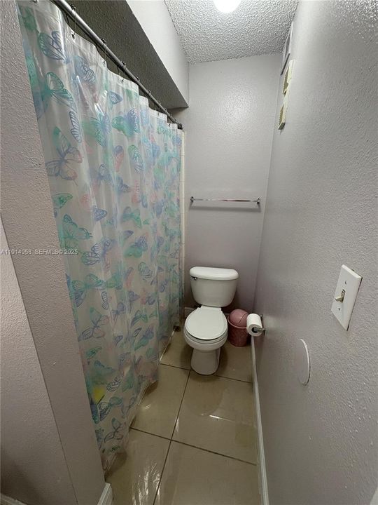 For Rent: $2,400 (2 beds, 2 baths, 1053 Square Feet)