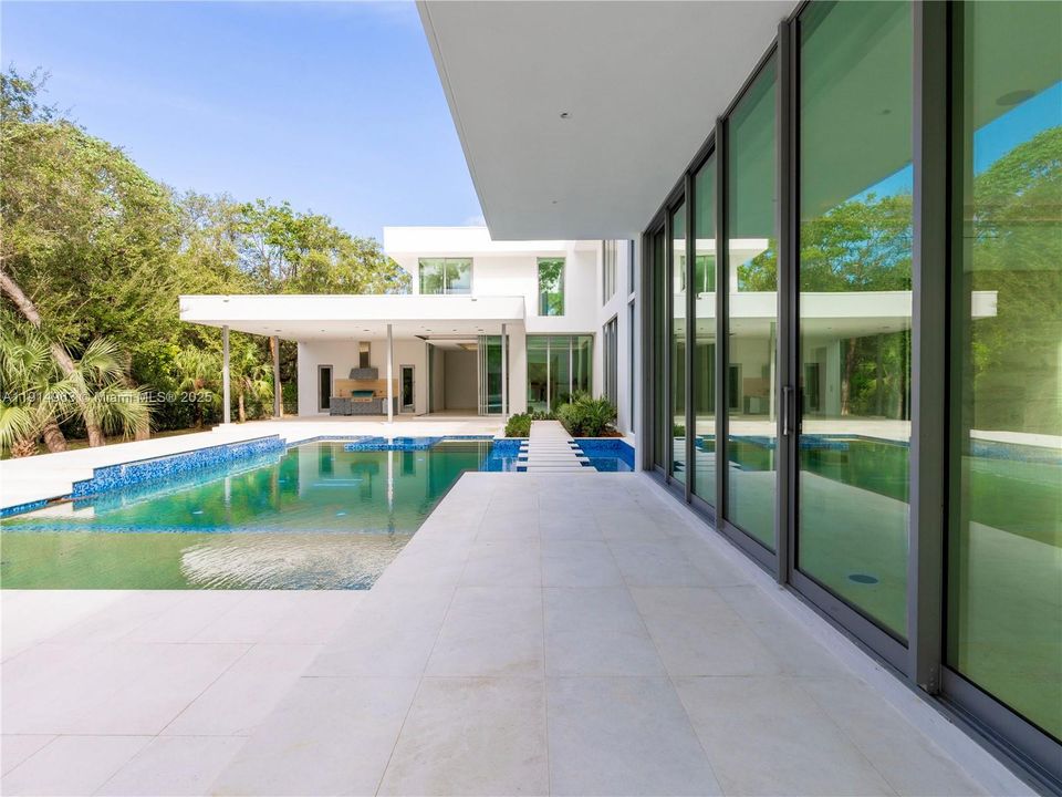 На продажу: $10,995,000 (7 спален, 7 ванн, 0 Квадратных фут)