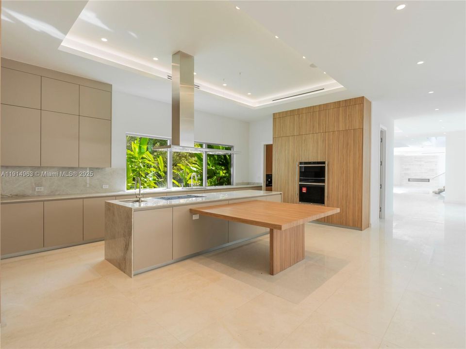 На продажу: $10,995,000 (7 спален, 7 ванн, 0 Квадратных фут)