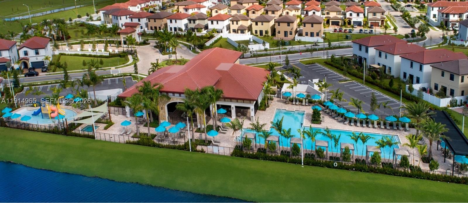 Activo con contrato: $3,600 (4 camas, 2 baños, 1914 Pies cuadrados)