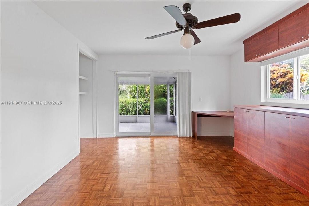 For Rent: $11,500 (5 beds, 3 baths, 3275 Square Feet)