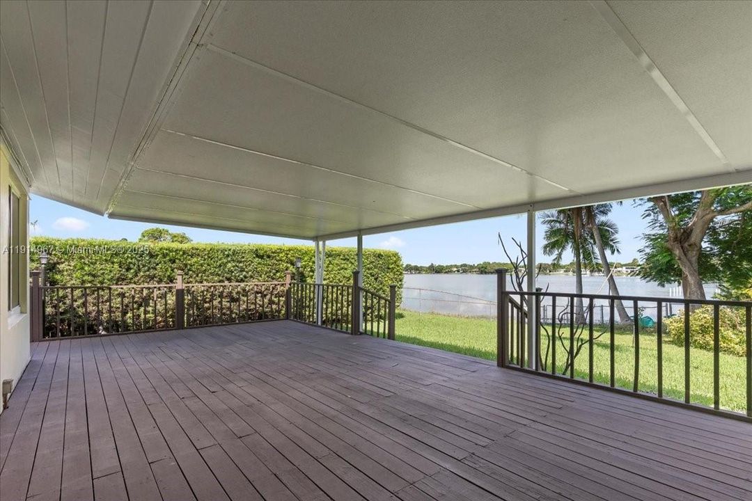 For Rent: $11,500 (5 beds, 3 baths, 3275 Square Feet)