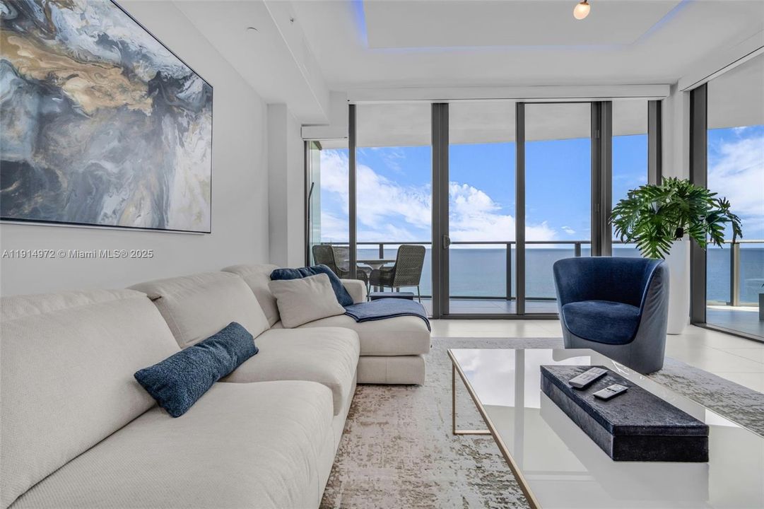 For Sale: $4,100,000 (3 beds, 3 baths, 2428 Square Feet)