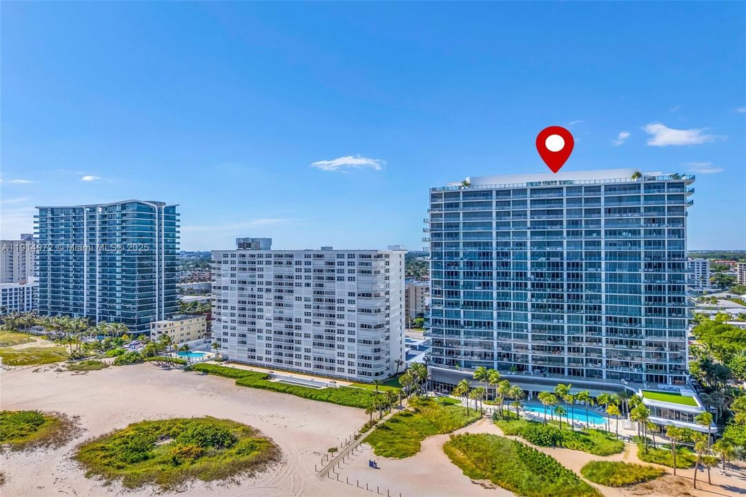 For Sale: $4,100,000 (3 beds, 3 baths, 2428 Square Feet)