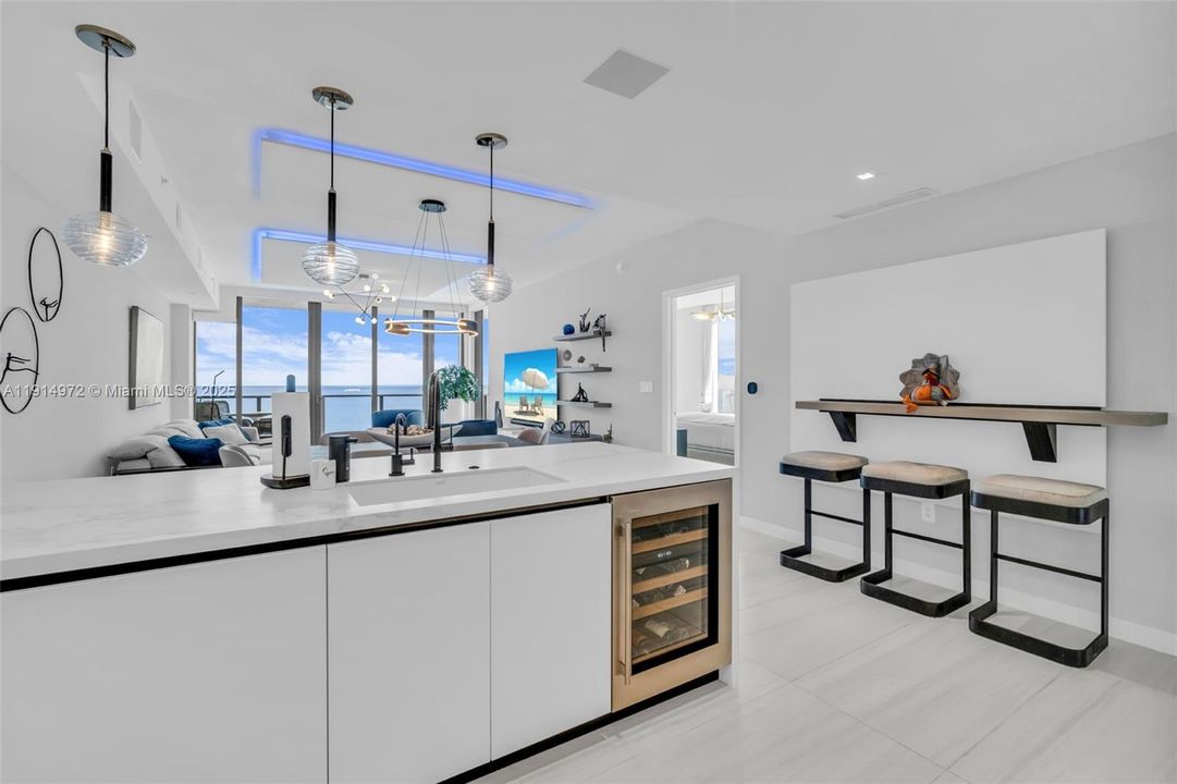 For Sale: $4,100,000 (3 beds, 3 baths, 2428 Square Feet)