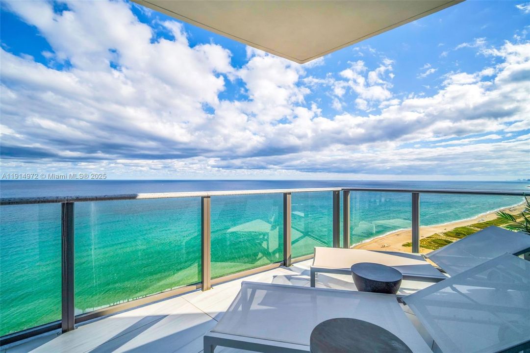 For Sale: $4,100,000 (3 beds, 3 baths, 2428 Square Feet)