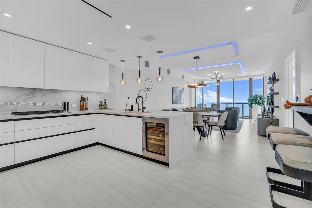 For Sale: $4,100,000 (3 beds, 3 baths, 2428 Square Feet)