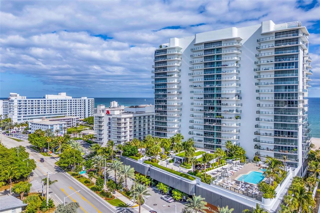 For Sale: $4,100,000 (3 beds, 3 baths, 2428 Square Feet)