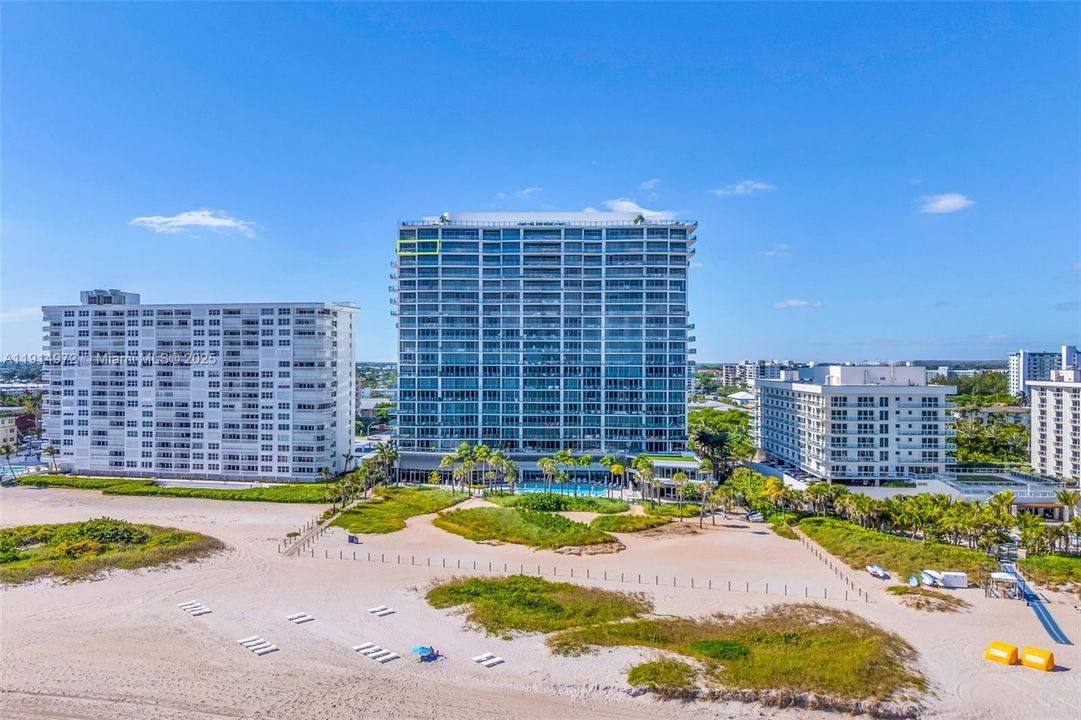 For Sale: $4,100,000 (3 beds, 3 baths, 2428 Square Feet)