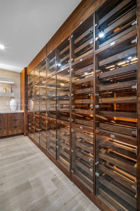 For Sale: $4,100,000 (3 beds, 3 baths, 2428 Square Feet)