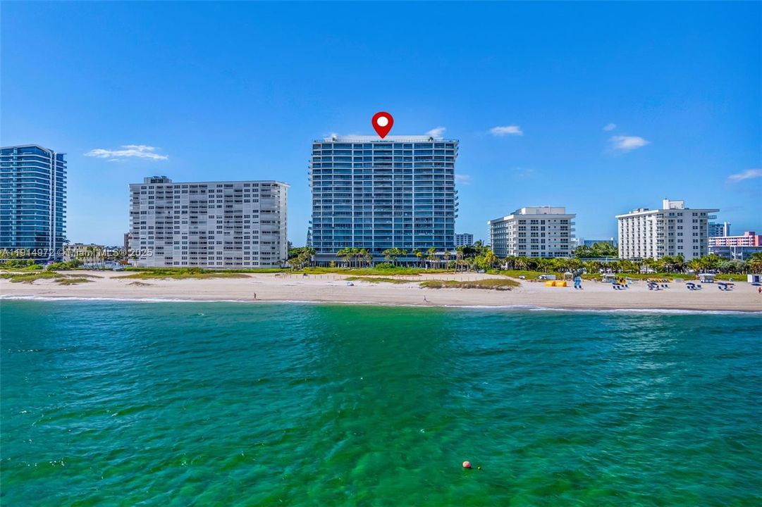 For Sale: $4,100,000 (3 beds, 3 baths, 2428 Square Feet)