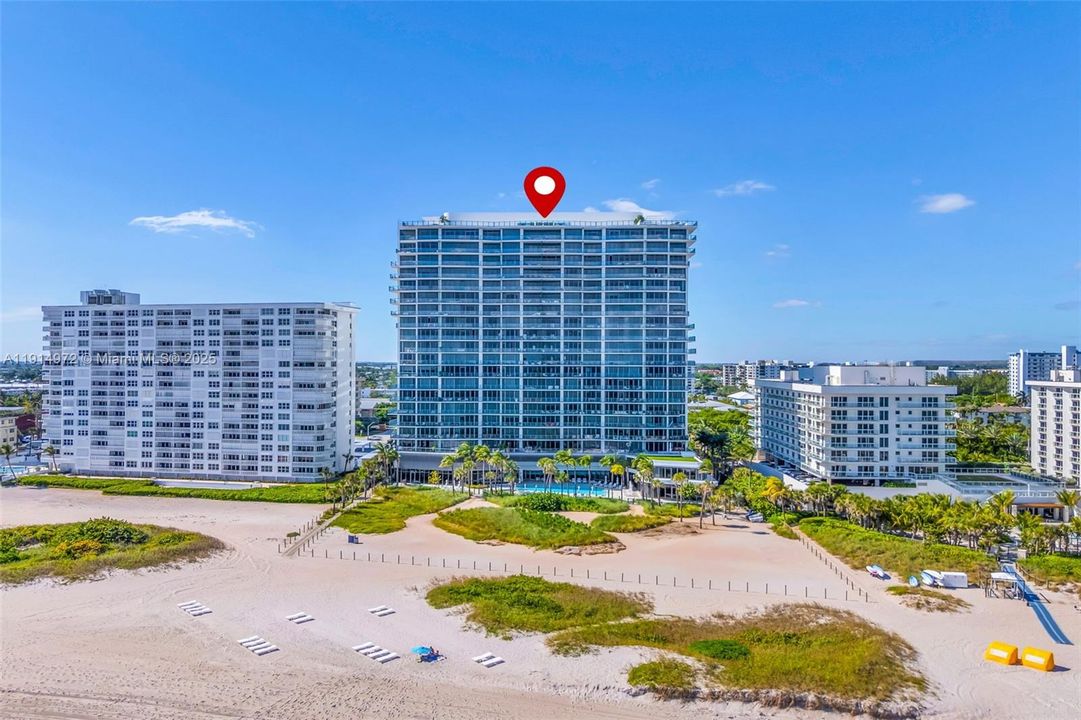 For Sale: $4,100,000 (3 beds, 3 baths, 2428 Square Feet)