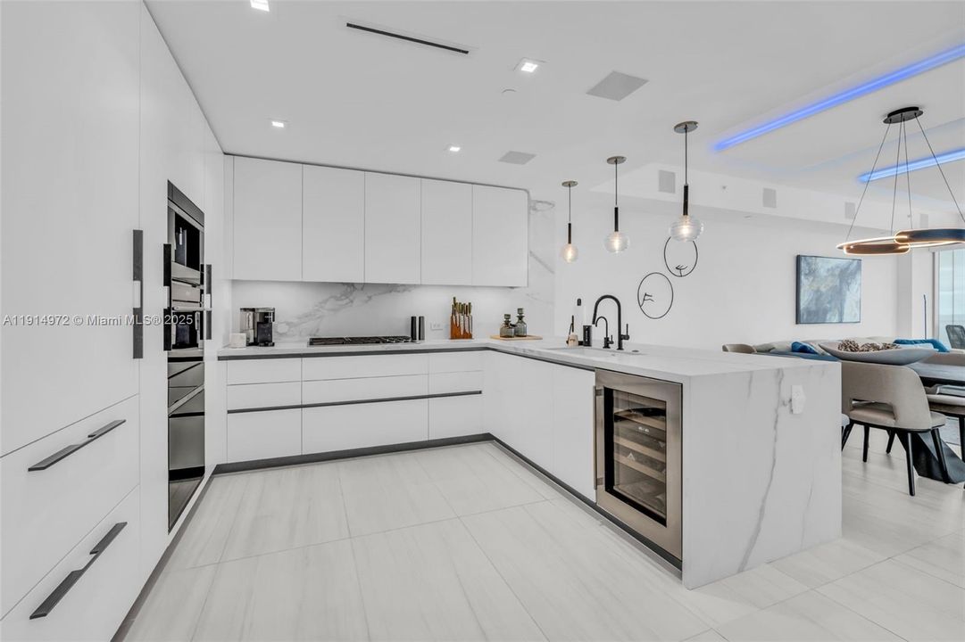 For Sale: $4,100,000 (3 beds, 3 baths, 2428 Square Feet)