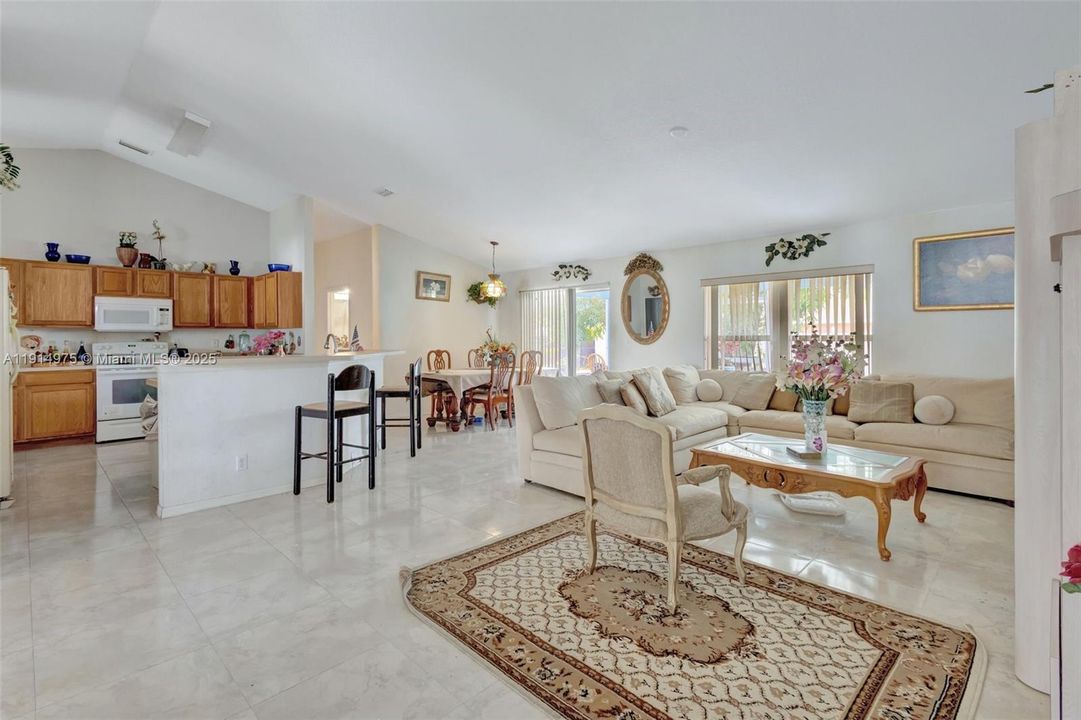 For Sale: $439,000 (3 beds, 2 baths, 2006 Square Feet)