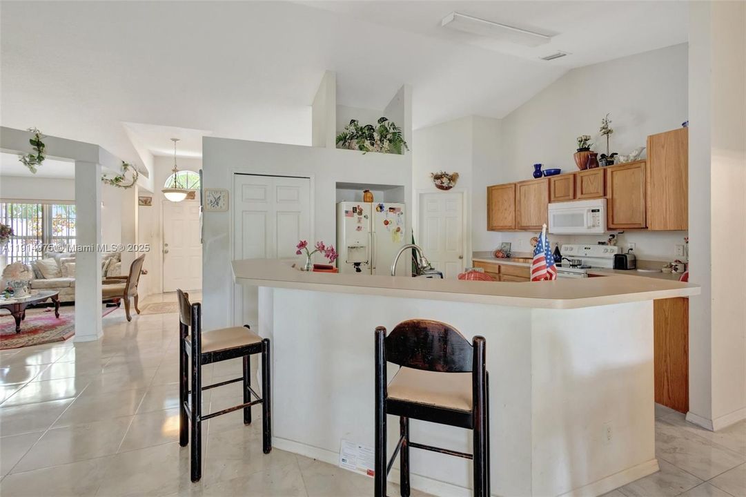 For Sale: $439,000 (3 beds, 2 baths, 2006 Square Feet)