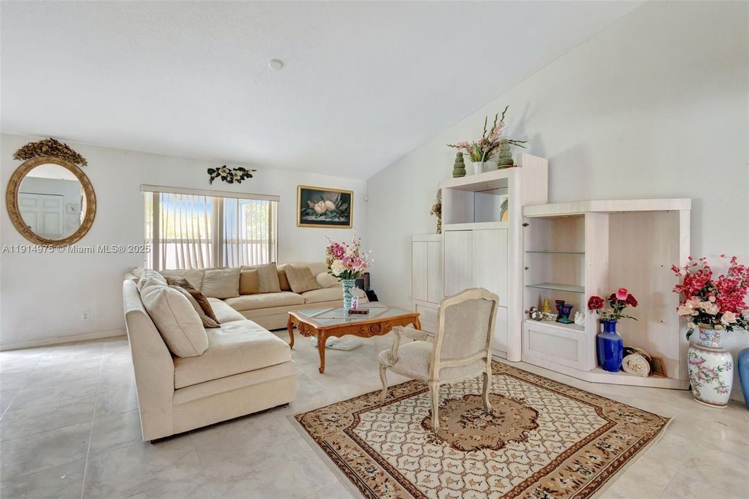 For Sale: $439,000 (3 beds, 2 baths, 2006 Square Feet)