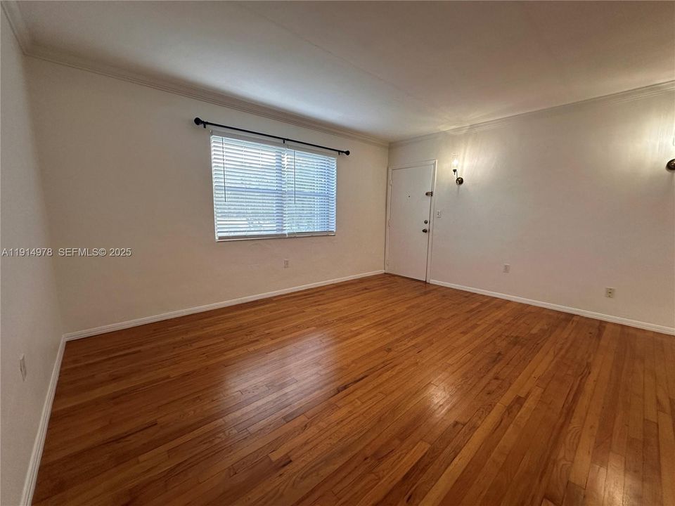 En Renta: $2,400 (2 camas, 1 baños, 800 Pies cuadrados)