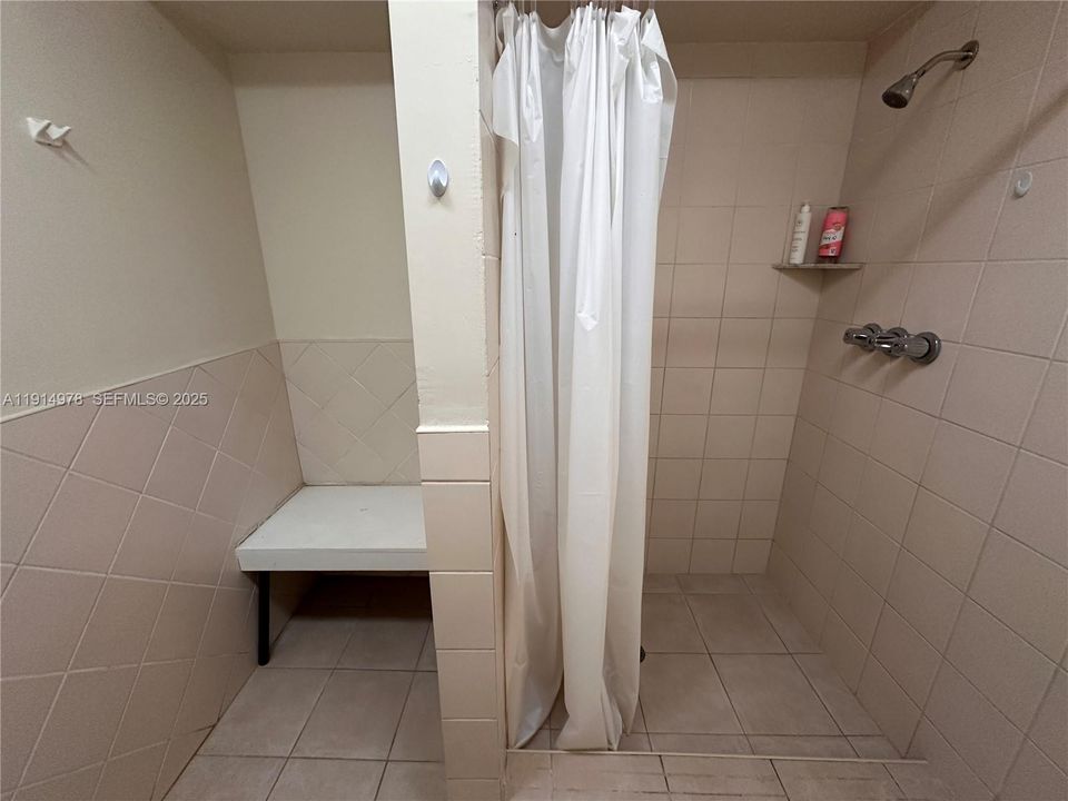 En Renta: $2,400 (2 camas, 1 baños, 800 Pies cuadrados)