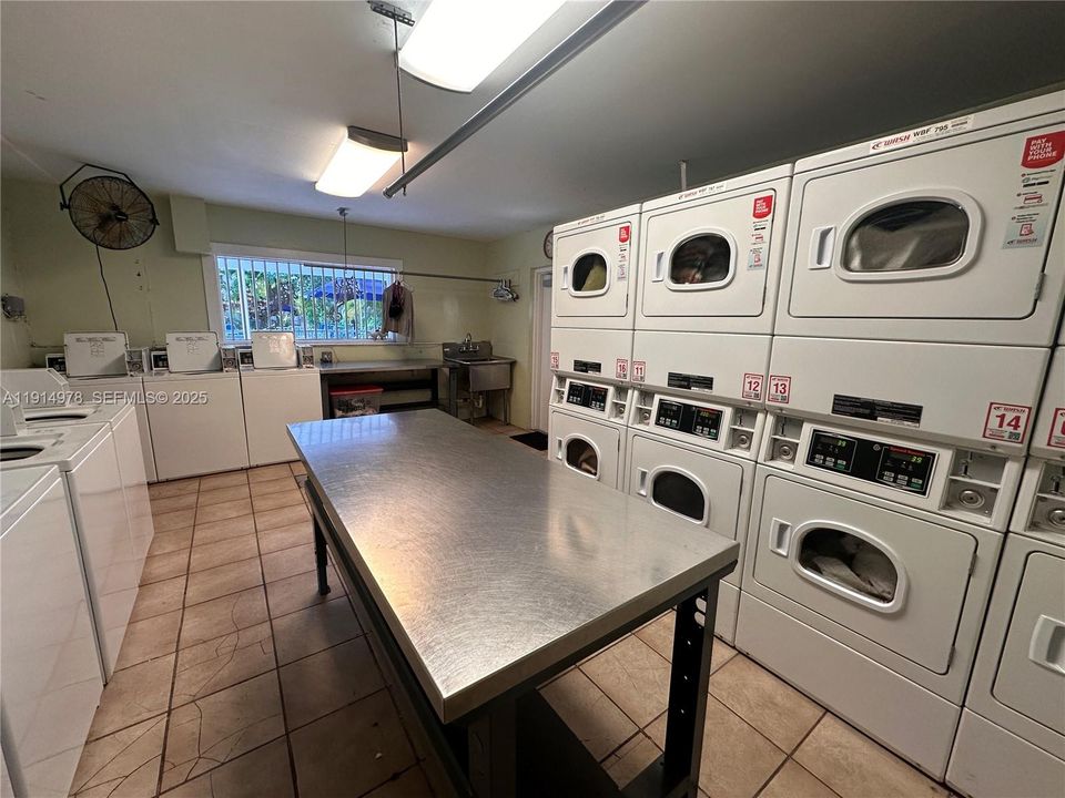 En Renta: $2,400 (2 camas, 1 baños, 800 Pies cuadrados)