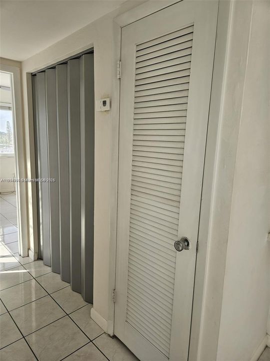 For Rent: $2,050 (1 beds, 1 baths, 841 Square Feet)