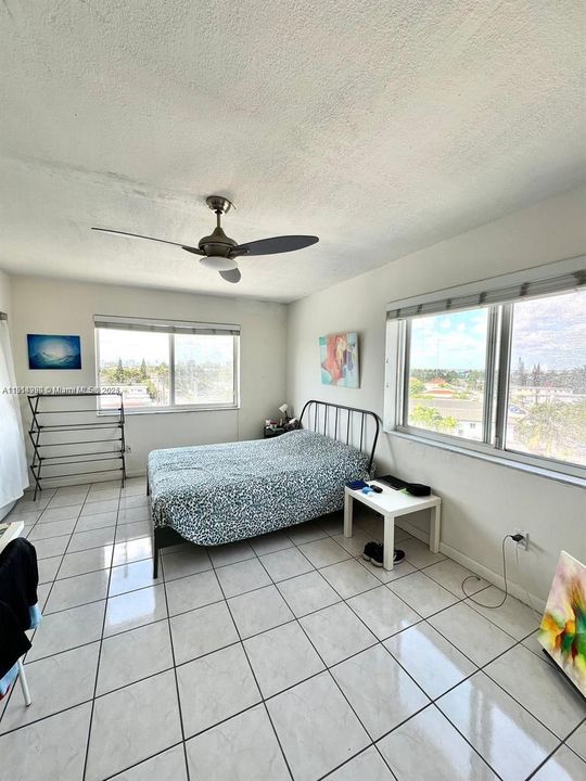 For Rent: $2,050 (1 beds, 1 baths, 841 Square Feet)