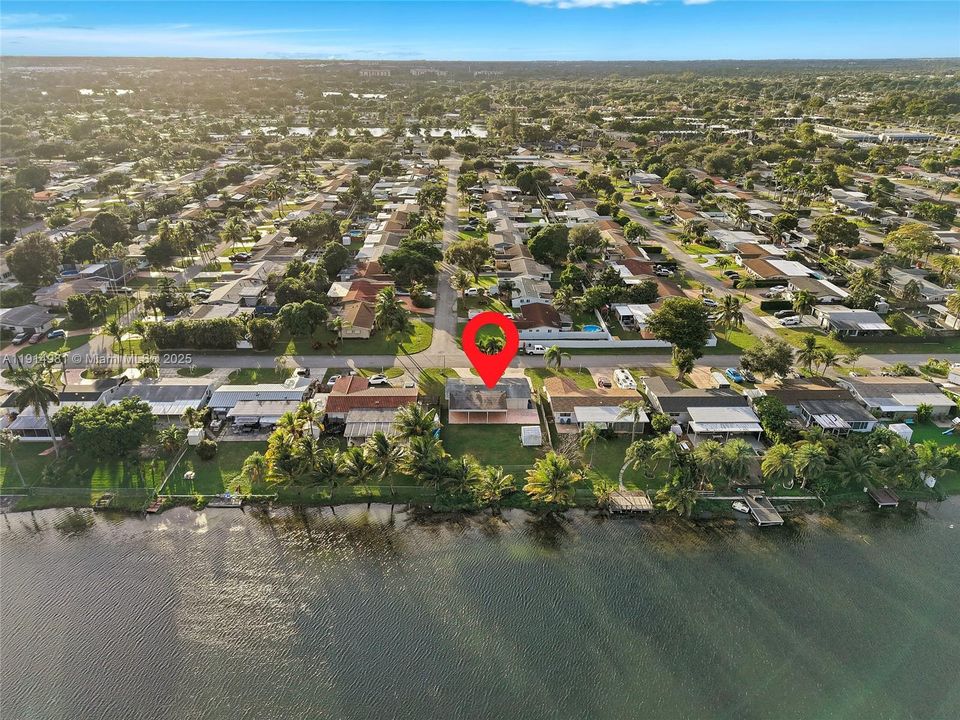 На продажу: $475,000 (2 спален, 1 ванн, 874 Квадратных фут)