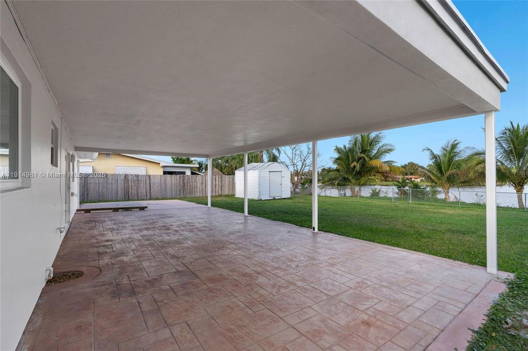 На продажу: $475,000 (2 спален, 1 ванн, 874 Квадратных фут)