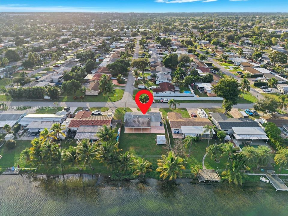 На продажу: $475,000 (2 спален, 1 ванн, 874 Квадратных фут)