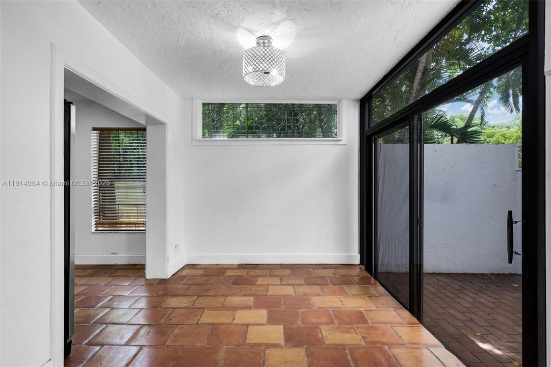 待售: $539,000 (3 贝兹, 2 浴室, 1365 平方英尺)