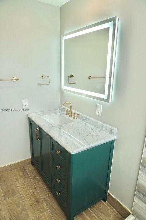 Activo con contrato: $2,800 (2 camas, 2 baños, 1349 Pies cuadrados)