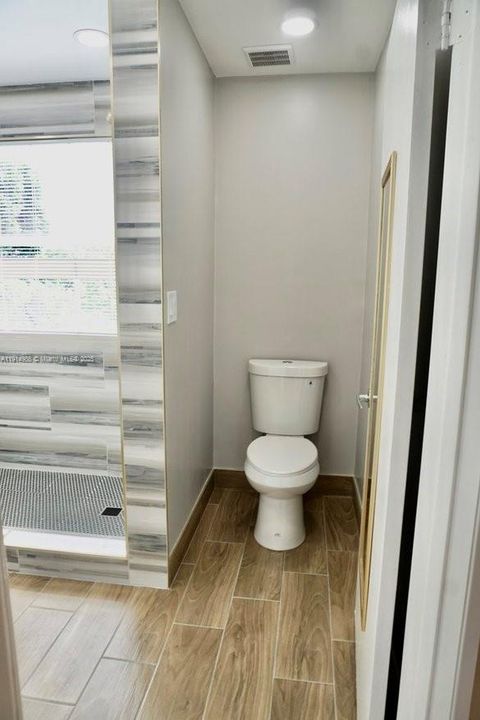 Activo con contrato: $2,800 (2 camas, 2 baños, 1349 Pies cuadrados)