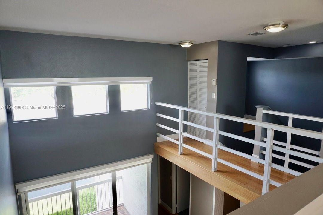 Activo con contrato: $2,800 (2 camas, 2 baños, 1349 Pies cuadrados)