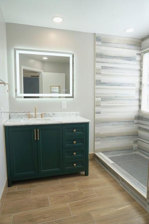 Activo con contrato: $2,800 (2 camas, 2 baños, 1349 Pies cuadrados)