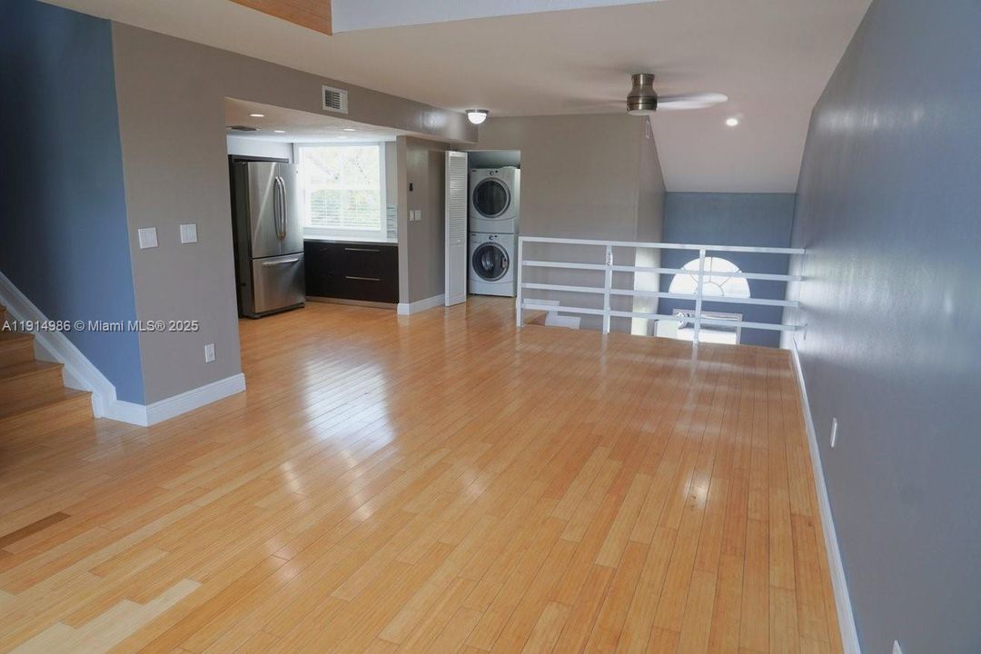 Activo con contrato: $2,800 (2 camas, 2 baños, 1349 Pies cuadrados)