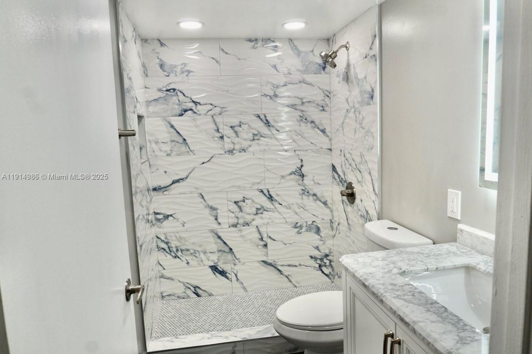 Activo con contrato: $2,800 (2 camas, 2 baños, 1349 Pies cuadrados)