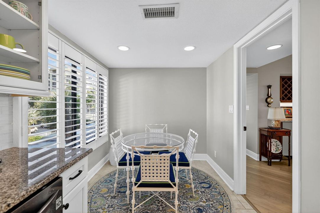 BREAKFAST NOOK