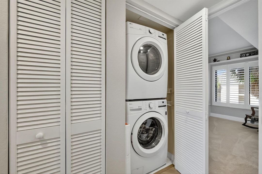 WASHER DRYER