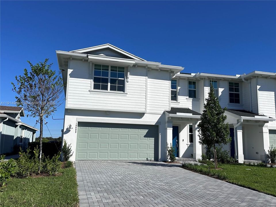 For Rent: $3,800 (4 beds, 3 baths, 2308 Square Feet)