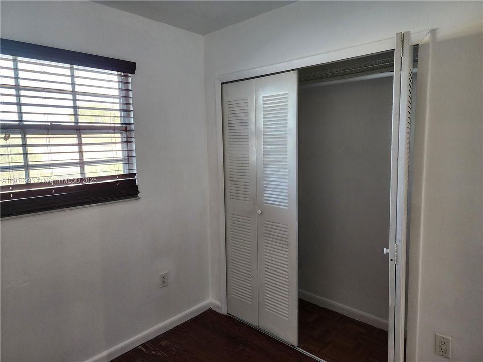 Activo con contrato: $2,750 (3 camas, 2 baños, 1150 Pies cuadrados)