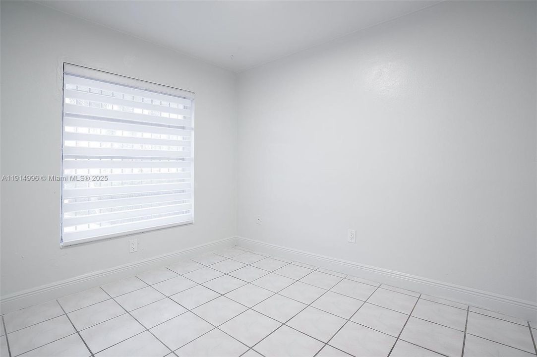 Activo con contrato: $485,000 (3 camas, 1 baños, 1015 Pies cuadrados)