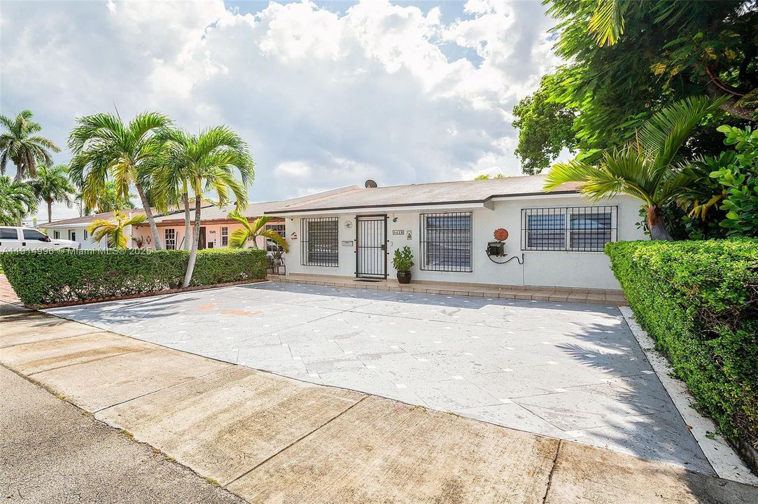 Activo con contrato: $485,000 (3 camas, 1 baños, 1015 Pies cuadrados)