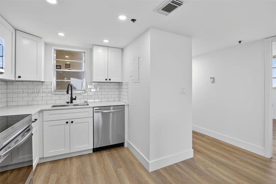 Activo con contrato: $254,999 (2 camas, 2 baños, 1140 Pies cuadrados)