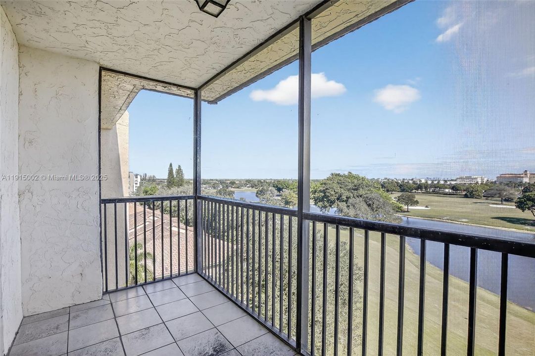 Activo con contrato: $254,999 (2 camas, 2 baños, 1140 Pies cuadrados)